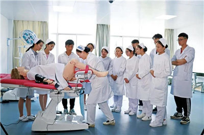 云南医药健康职业学院 护理专业引领健康服务，成就你的白衣天使梦